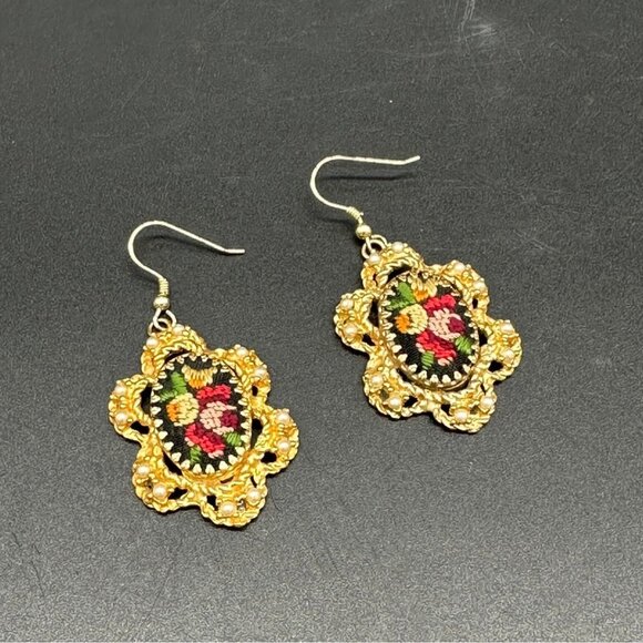Vintage Dangle Earrings Hobe Embroidered Floral Gold Tone Faux Pearls Flowers - Picture 1 of 9